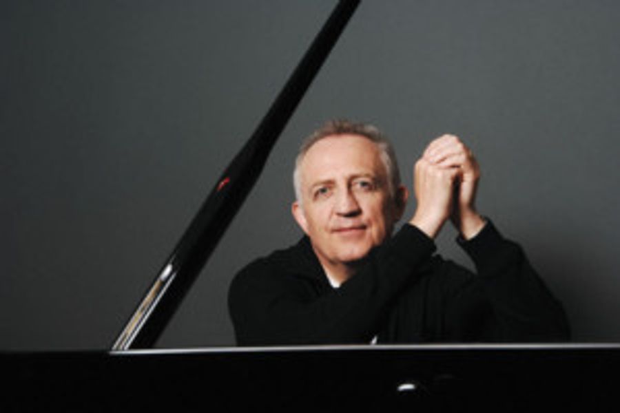 Award-Winning British Conductor Bramwell Tovey Makes Debut In Bernstein And Stravinsky Program Image