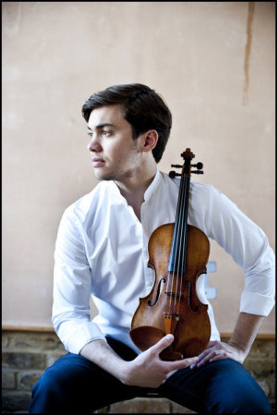 Prominent American Violinist Benjamin Beilman Makes Debut In Mendelssohn's World-Famous Violin Concerto Image
