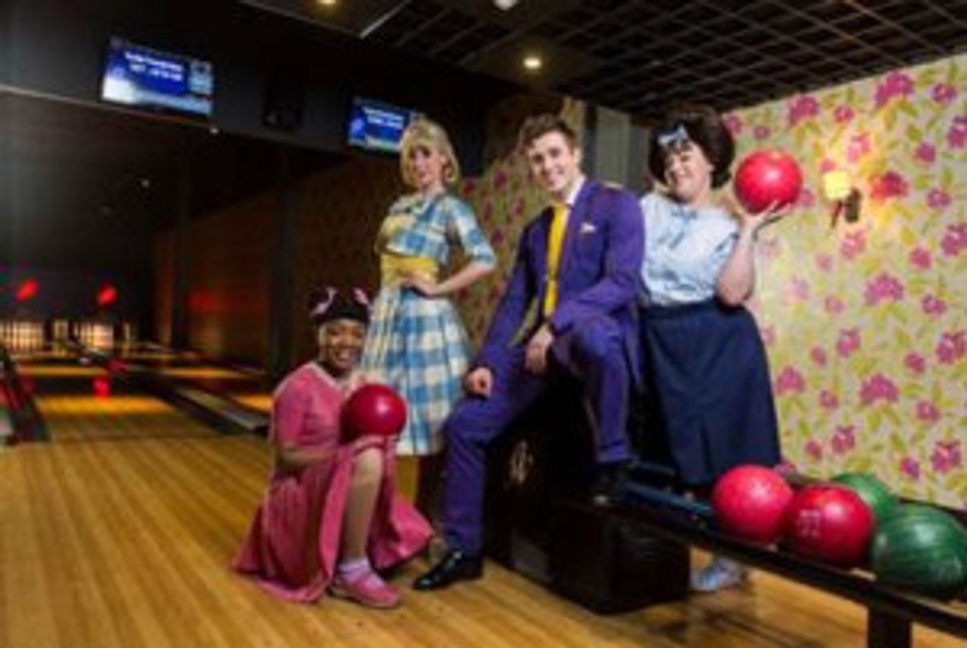 The HAIRSPRAY Cast Visits All Star Lanes  Image