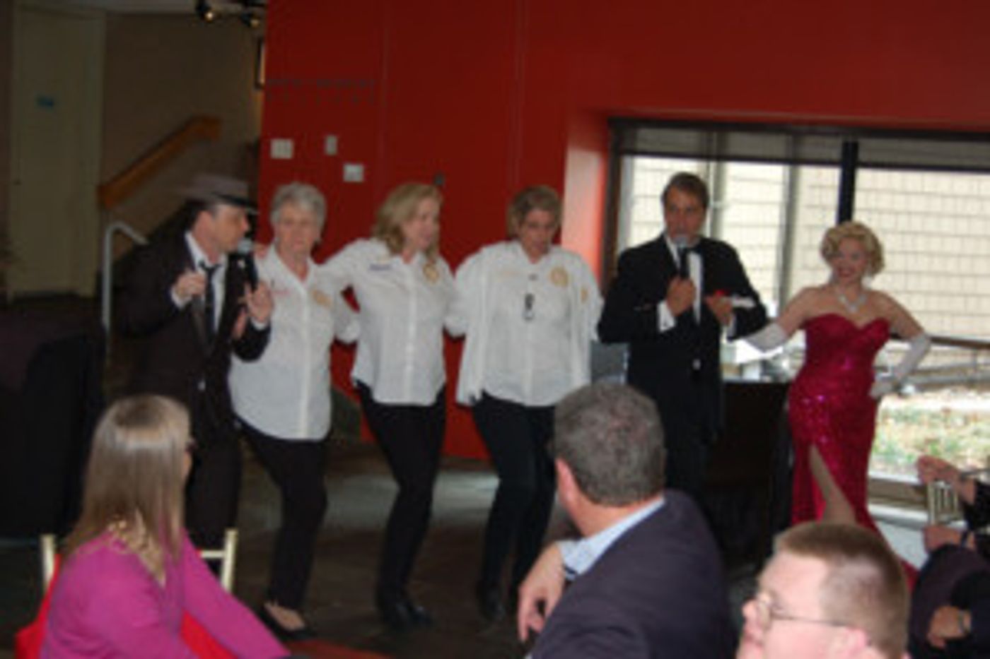 Swingin' Sinatra Musical Event Honors New Jersey Gold Star Mothers  Image