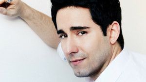 Tony Winner John Lloyd Young Comes to Martinis Above Fourth And Catalina Bar & Grill  Image