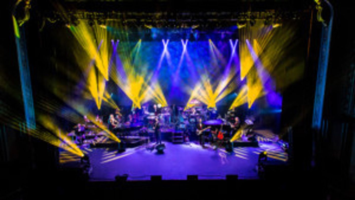 Mannheim Steamroller Brings Christmas Show To Van Wezel  Image