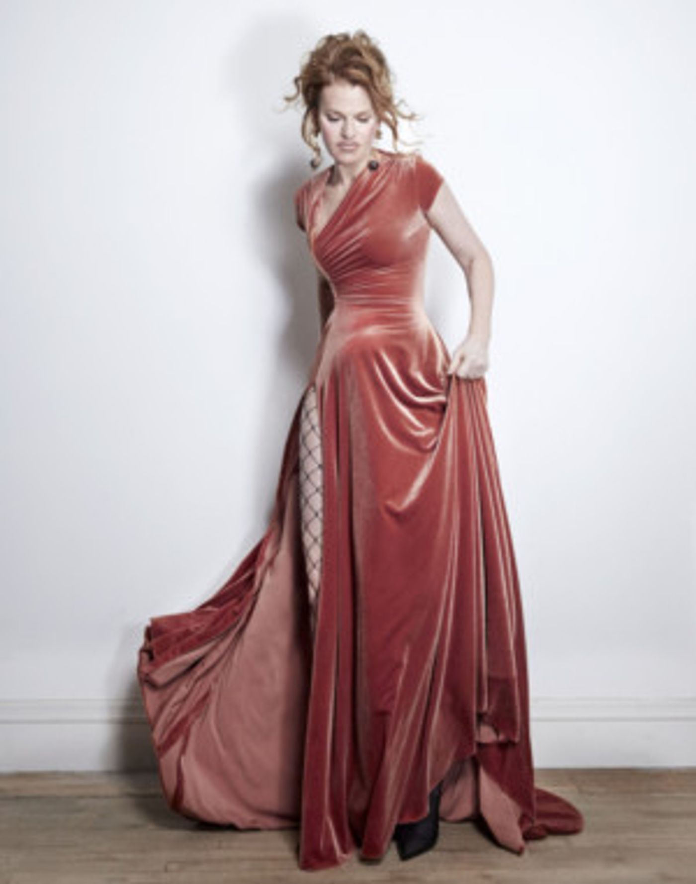 Sandra Bernhard Brings SANDEMONIUM To The Pavilion In The Fire Island Pines  Image