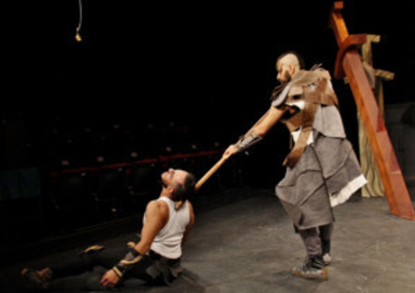 El Equilibrio Entre Una Historia Fantástica Y Un Texto épico En Fenrir, El Dios Lobo  Image