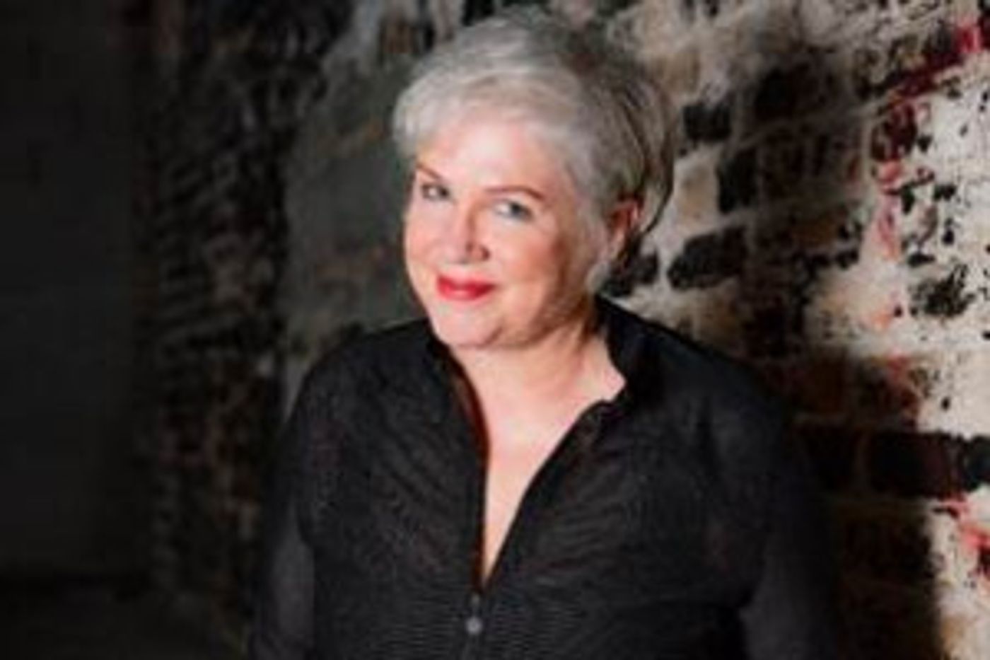 Groundlings Alumna Julia Sweeney Presents Solo Show, I, AS WELL At The Groundlings Theatre  Image