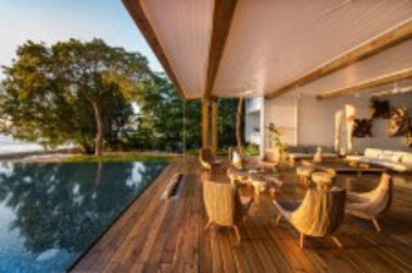 Honduras' Romantic Hot Spots Promise To Make Couples Swoon From National Park Lodges To Island Escapes Image