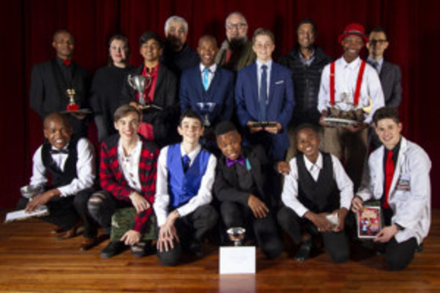 Cape Town's Magical Teens Win Gold, Trophies And Magic Club Sets  Image
