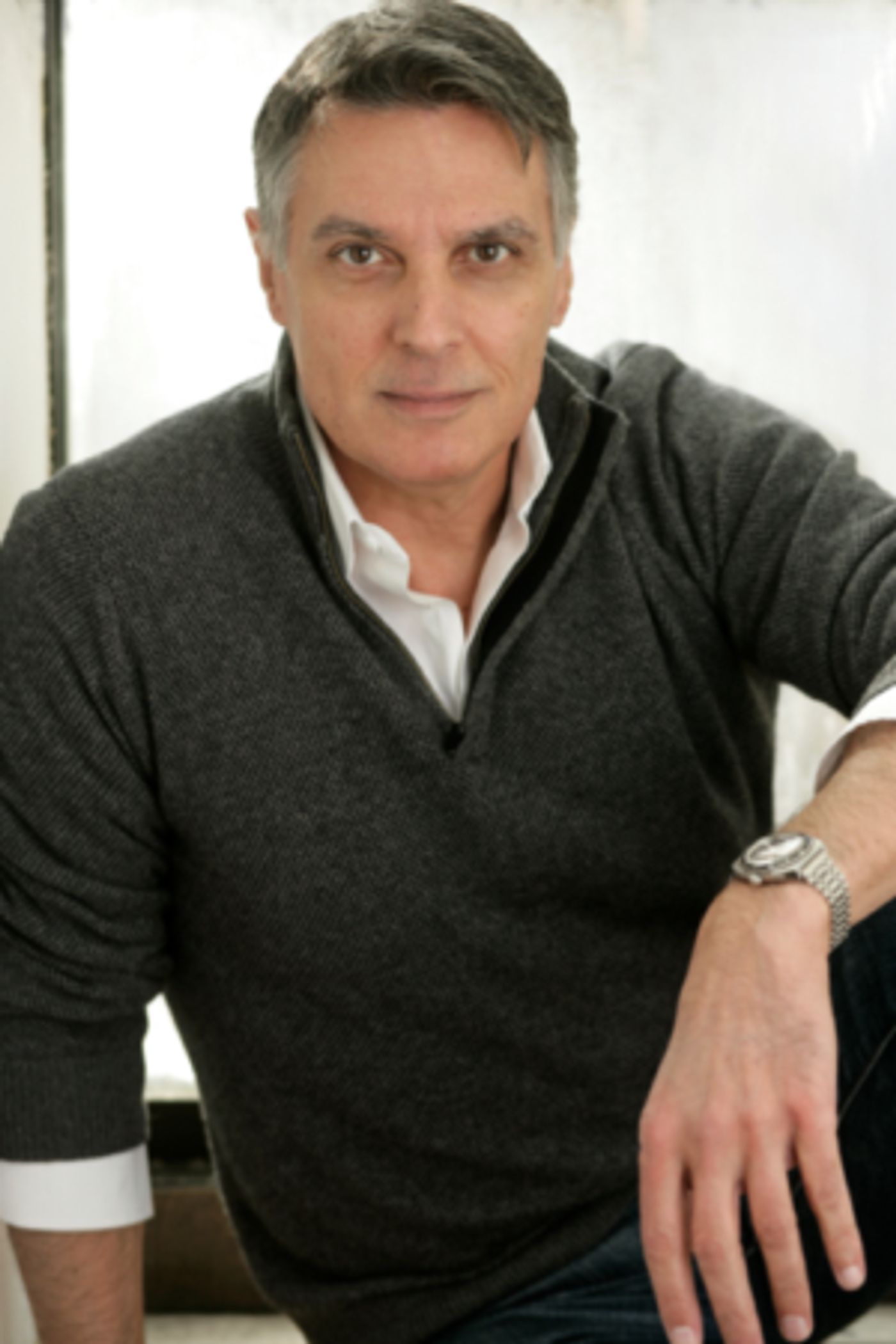 Robert Cuccioli to Star in FUN HOME at White Plains Performing Arts Center  Image