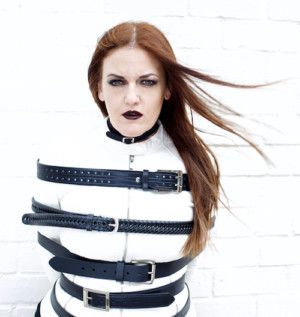 Jennifer Simard Returns To The Green Room 42 Nov 5 And Dec 17  Image