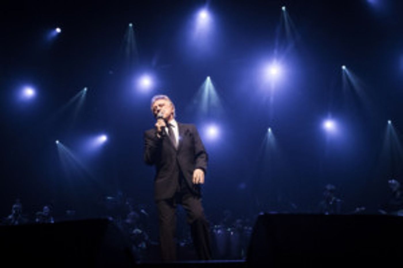 Frankie Valli & The Four Seasons Perform At The Historic Auditorium Theatre 11/3  Image