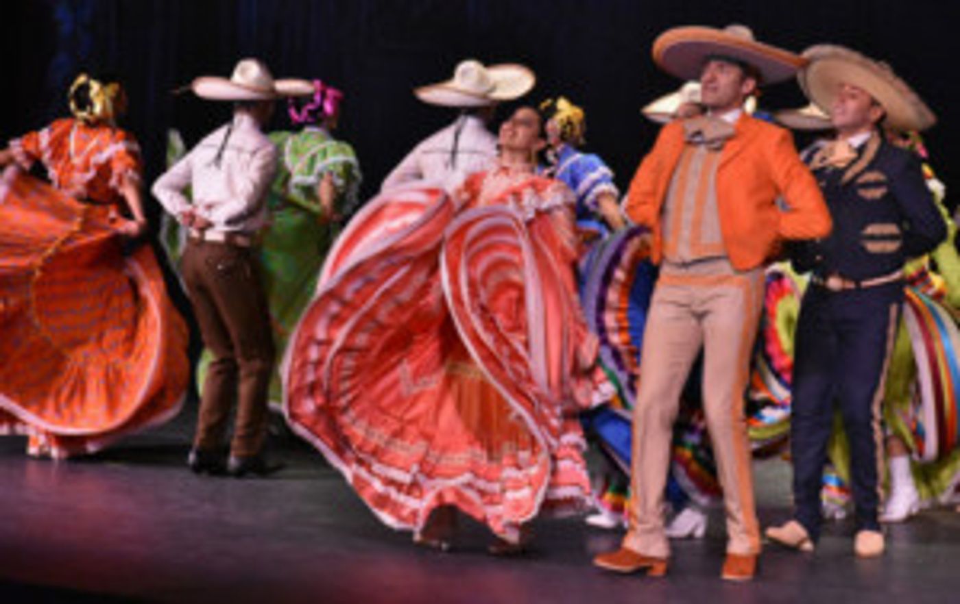 Celebró El INBA El 40 Aniversario De La Escuela Nacional De Danza Folklórica En El Palacio De Bellas Artes  Image