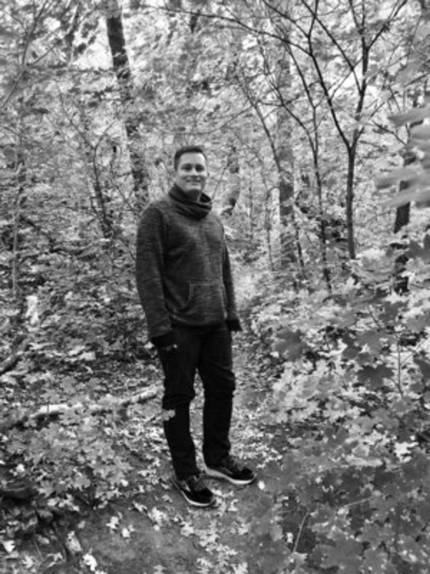 Teatro Paraguas Presents THE HANDYMAN'S GUIDE TO END TIMES  Image