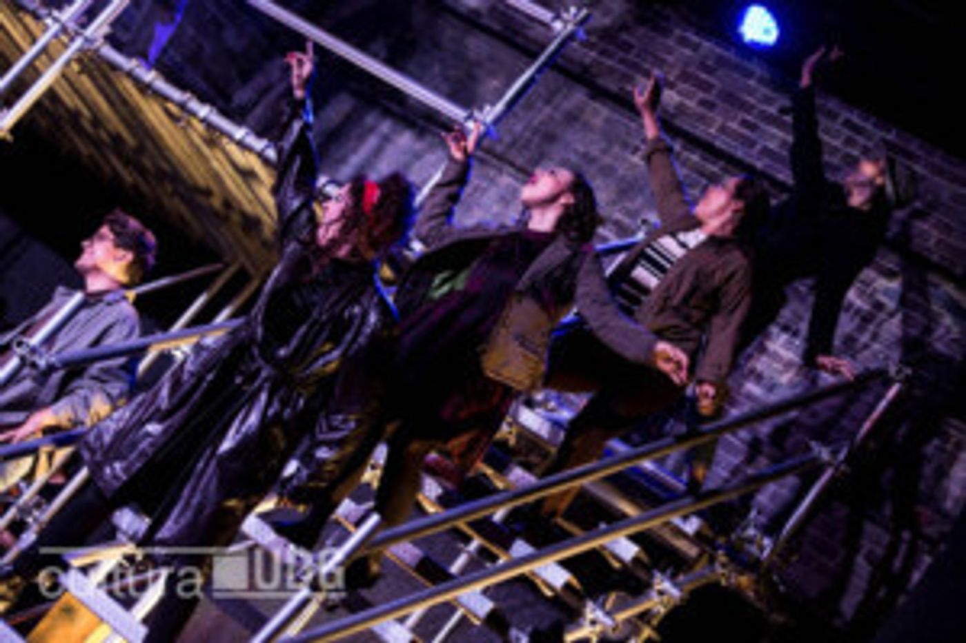 THE PAPARAZZI Shines In Guadalajara  Image