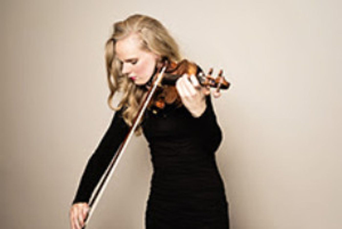 The New York Philharmonic to Welcome Simone Lamsma In Her Philharmonic Debut  Image