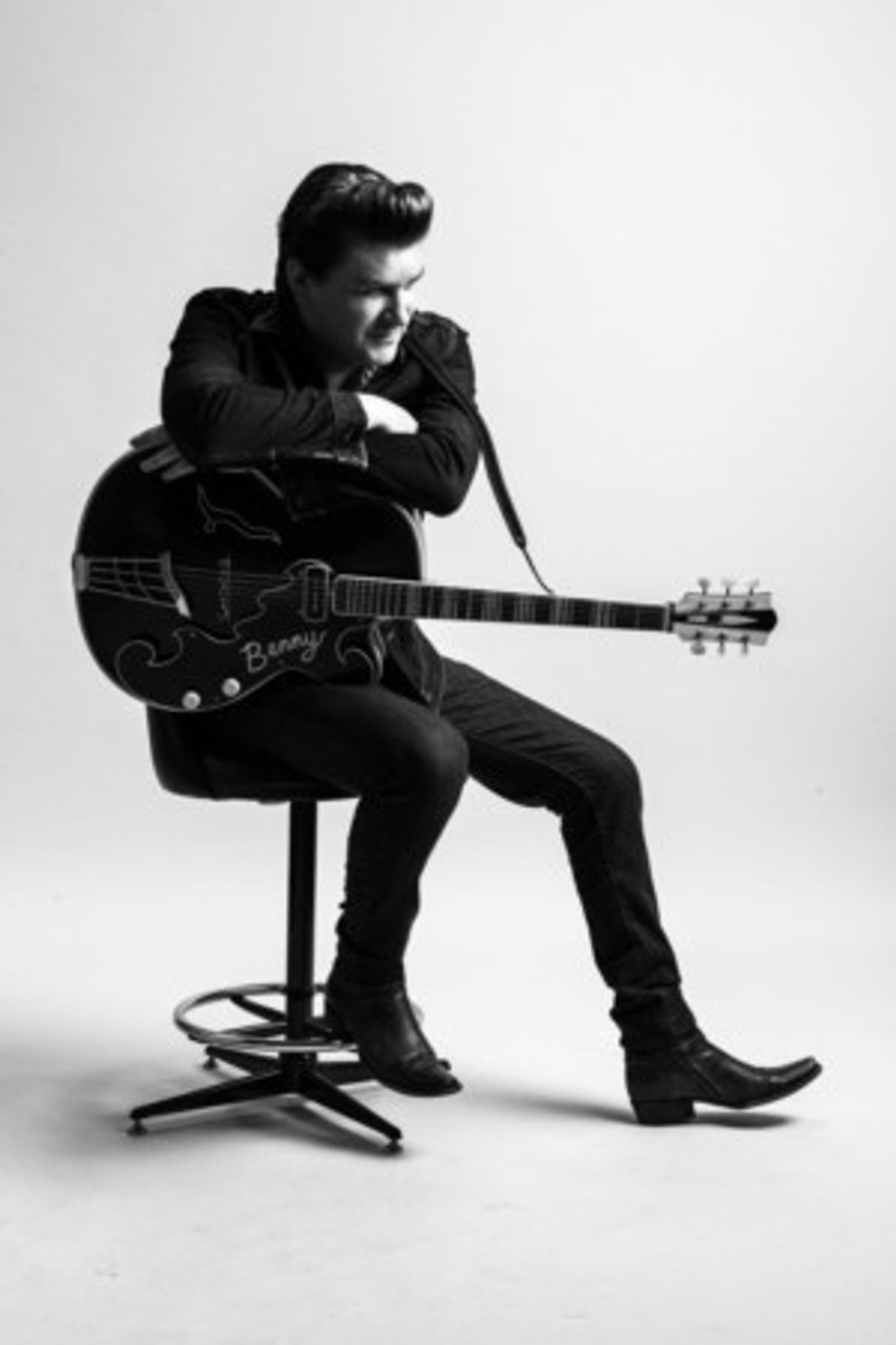 Ben Hale Brings HI-FI HOLIDAY to the Raue Center  Image