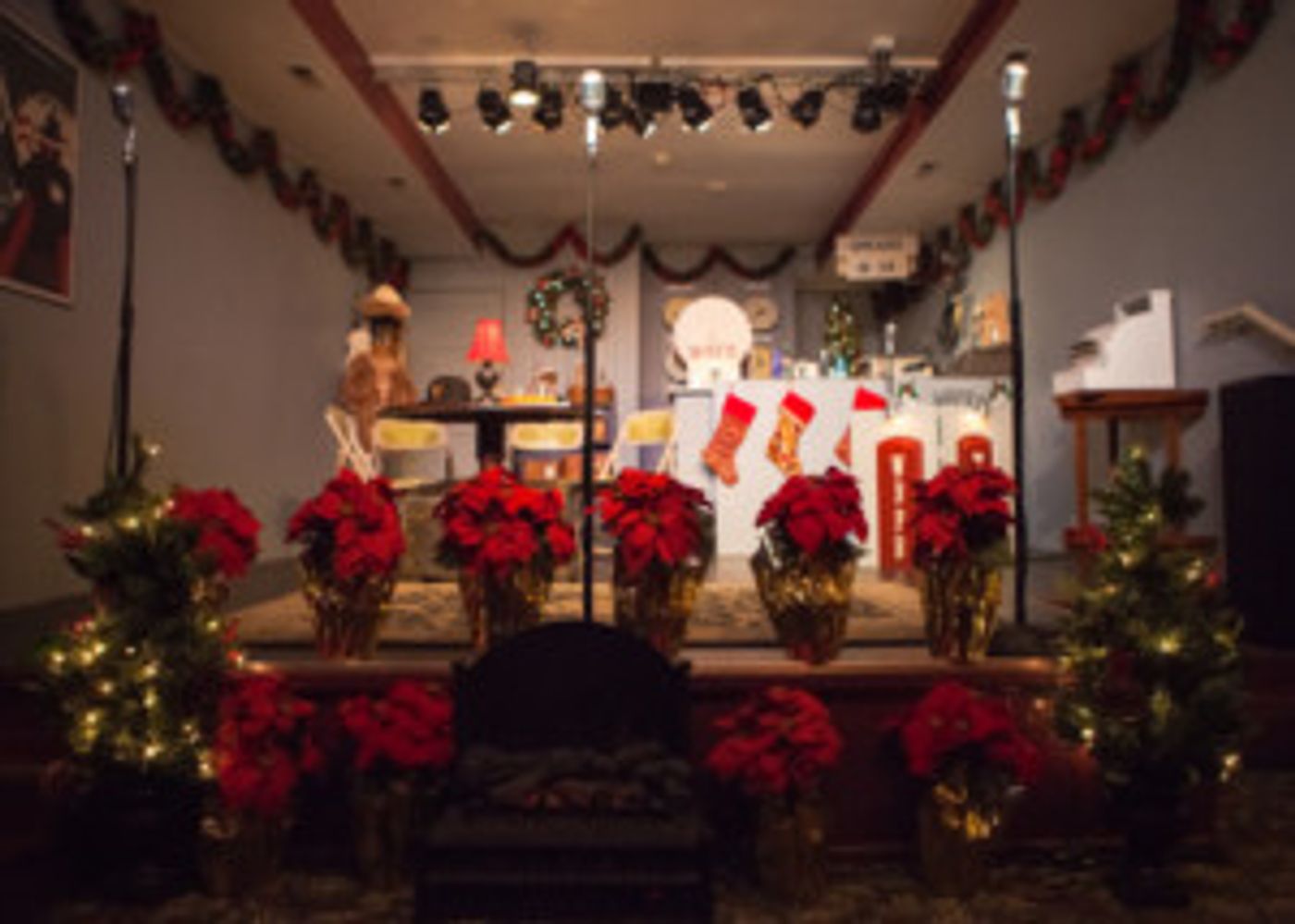 Oil Lamp Theater Presents IT'S A WONDERFUL LIFE  Image