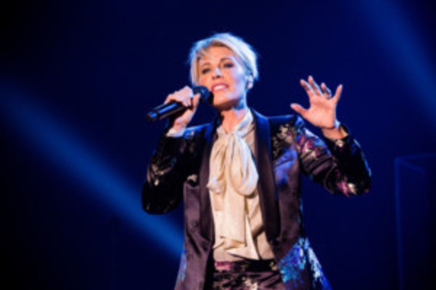 Dana Winner Comes To South Africa As Special Guest Artist For CHRISTMAS SPECTACULAR/ KERSFEES SKOUSPEL  Image