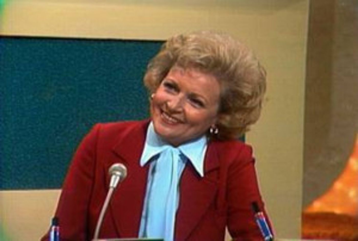 Sleep In Heavenly Peace Because Betty Is Back! BETTY WHITE CHRISTMAS Returns To Buzzr  Image