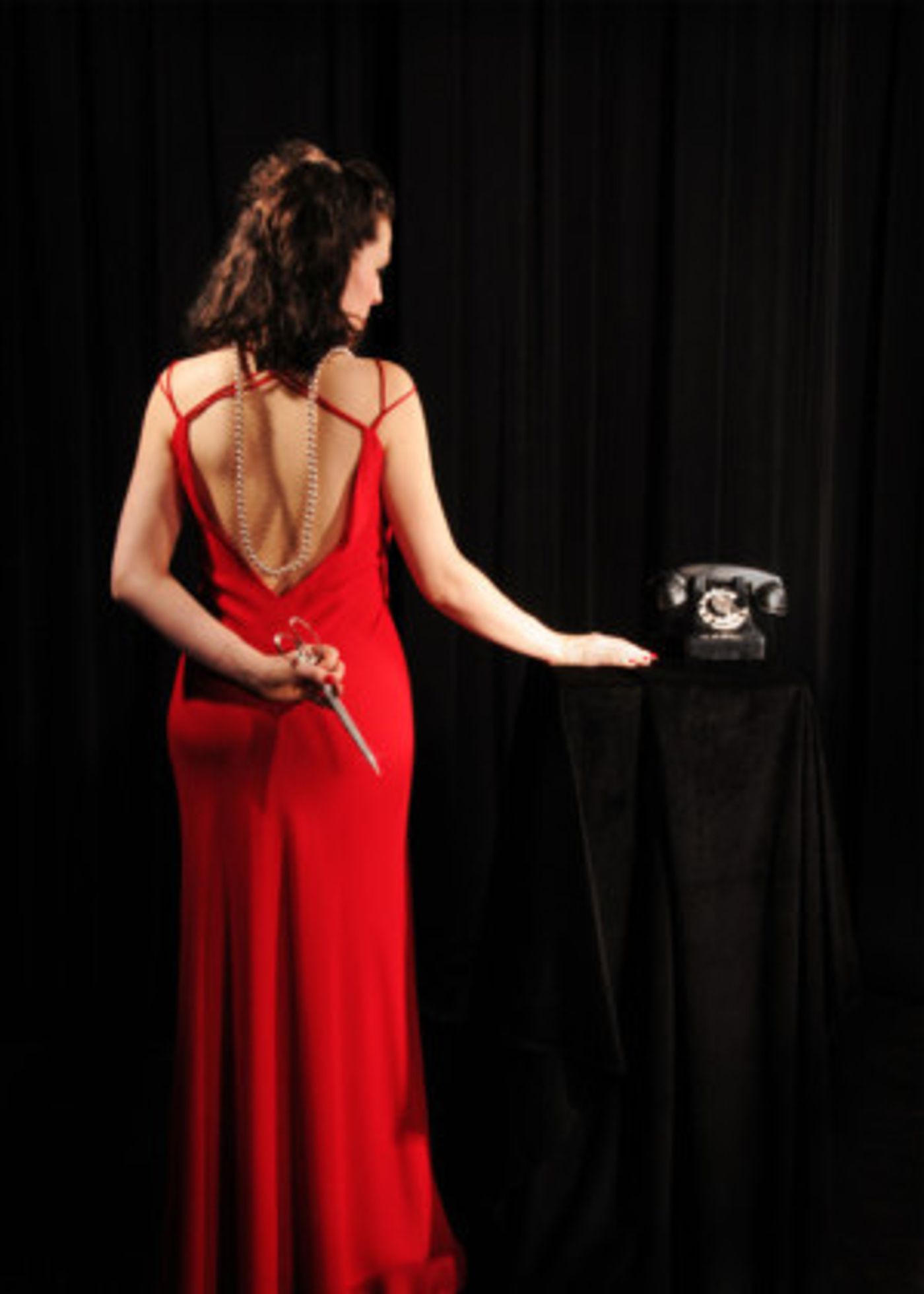 DIAL M FOR MURDER Opens At Lakewood Theatre Company  Image