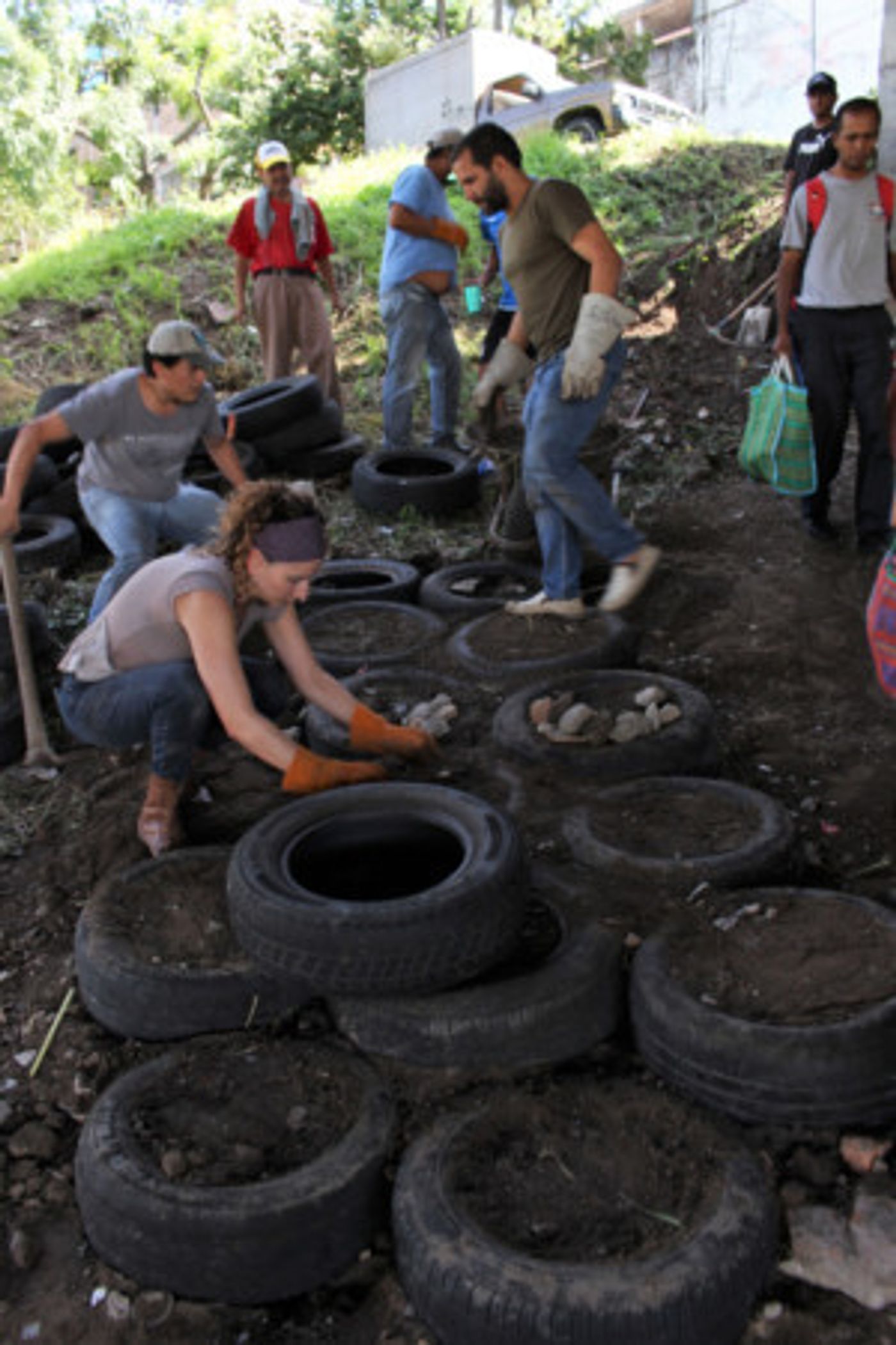 Las Barrancas Y Construcciones De Cuernavaca Dejarán Ver Sus Crisis De Fe  Image