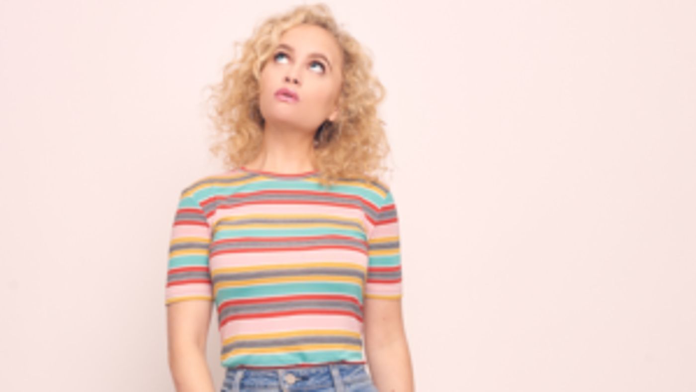 Amanda Jane Cooper Soars SOMEWHERE OVER THE RAINBOW at 54 Below  Image