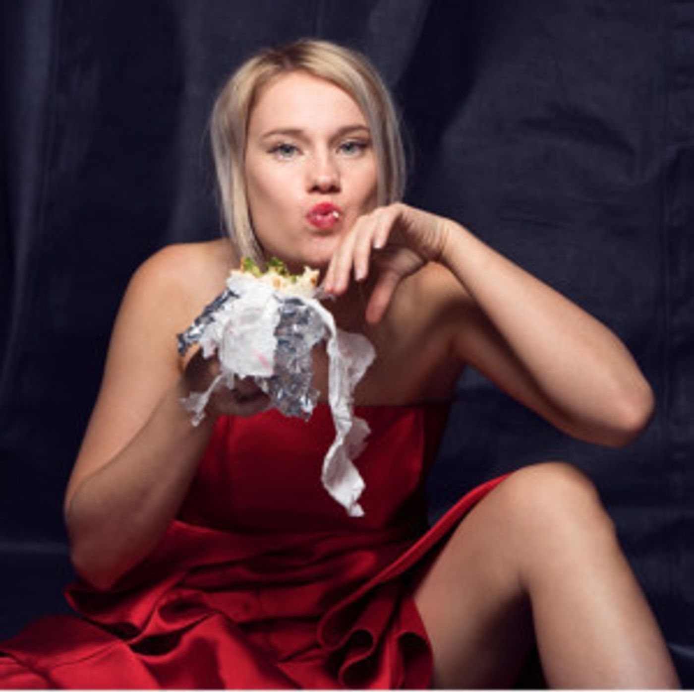 Miss Zella Shear Stars In New Cabaret BITE ME BUT SMILE  Image