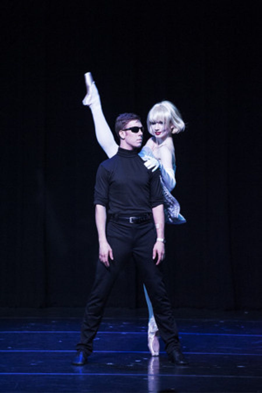 Moraine Valley Community College Presents COCKTAIL HOUR: THE SHOW Image