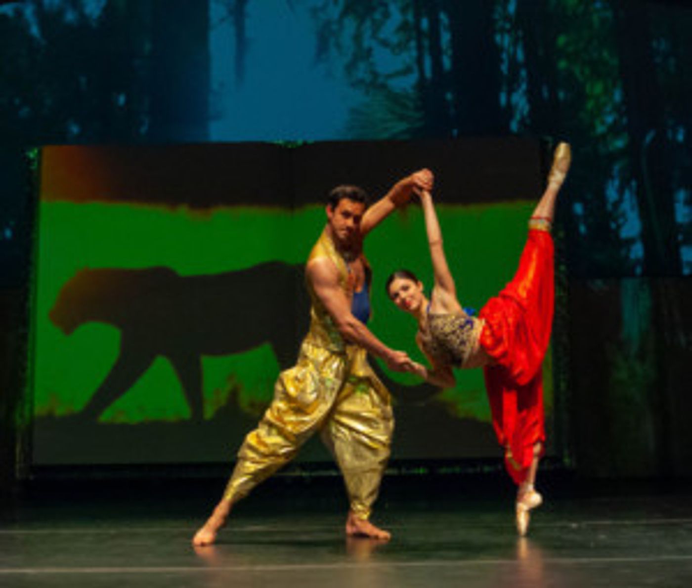 World's Leading Costumers Fuse East & West For JUNGLE BOOK World Premiere  Image