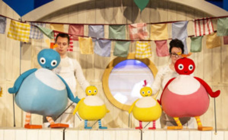 TWIRLYWOOS LIVE! Comes To Winchester Image