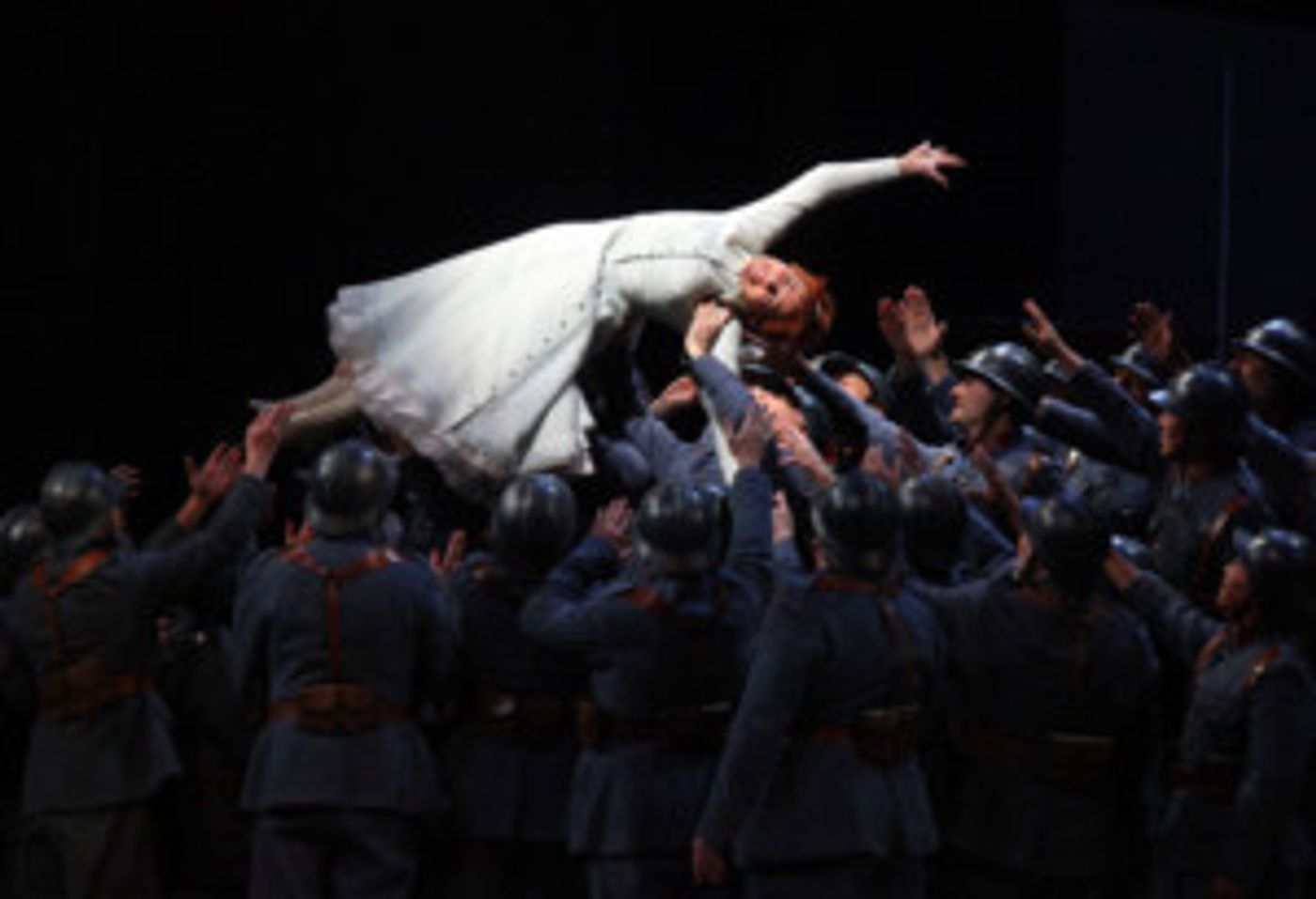 Players Screen LA FILLE DU REGIMENT From The MET Opera  Image