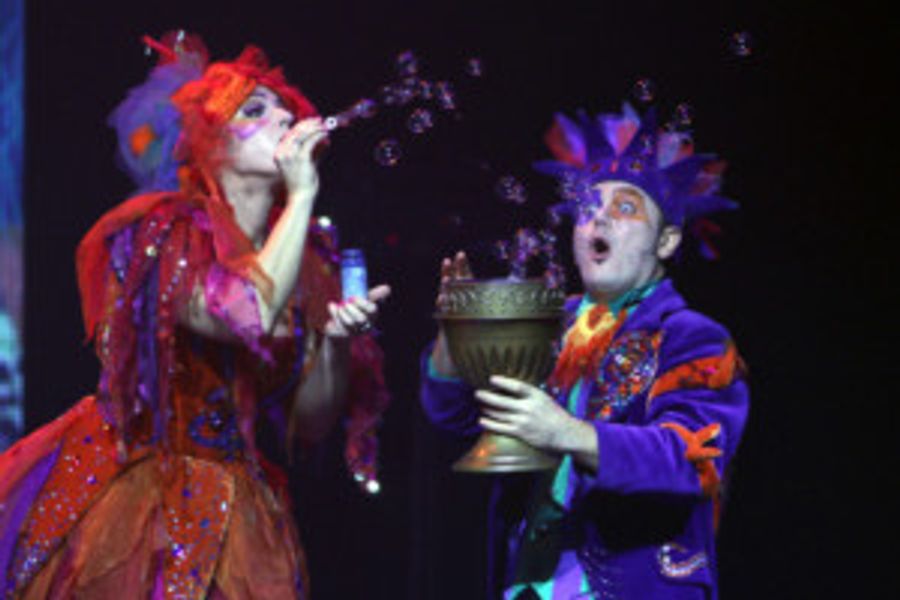 State Theatre New Jersey Presents B-THE UNDERWATER BUBBLE SHOW Image