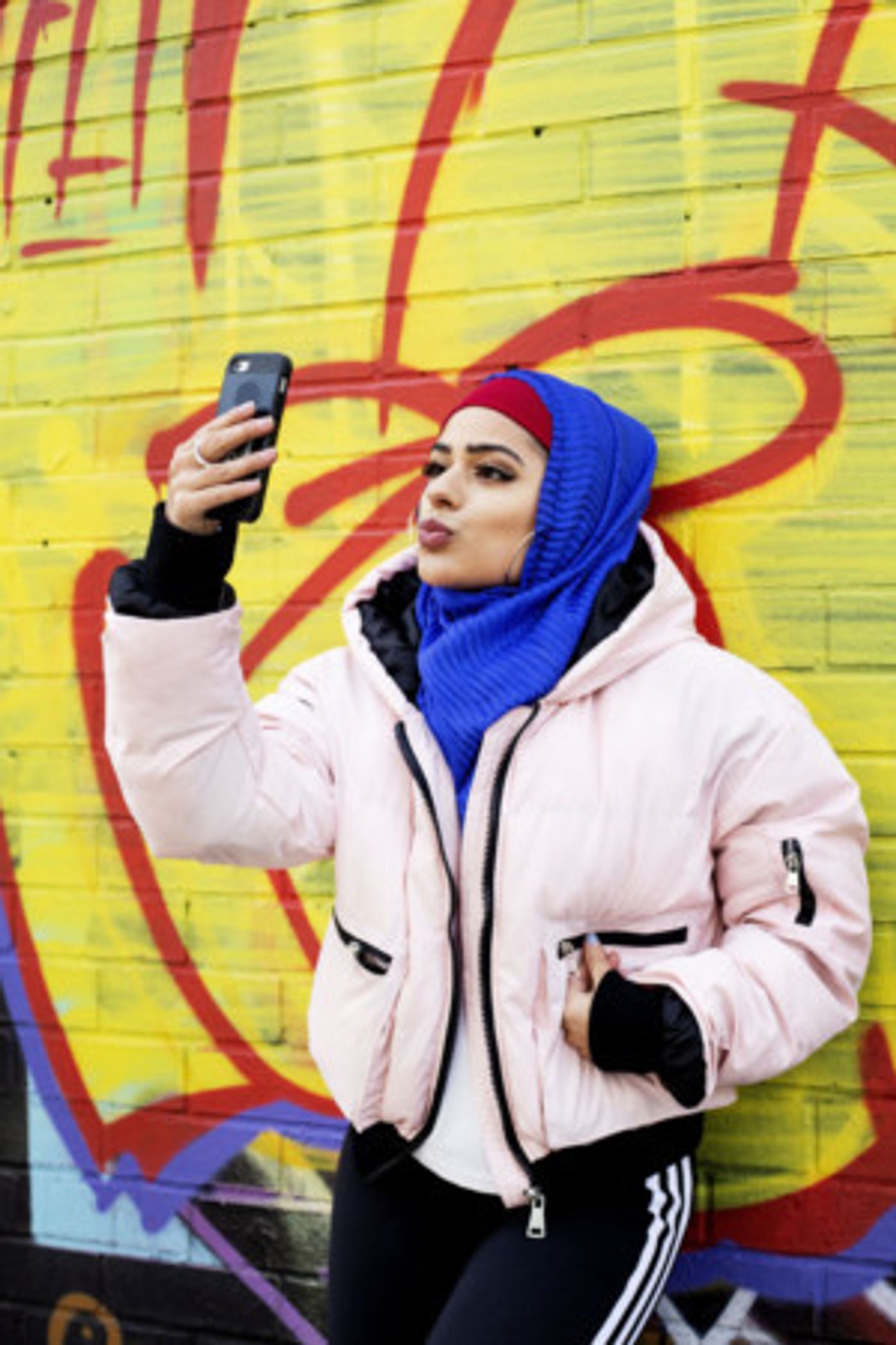 DOES MY BOMB LOOK BIG IN THIS? Comes to London  Image