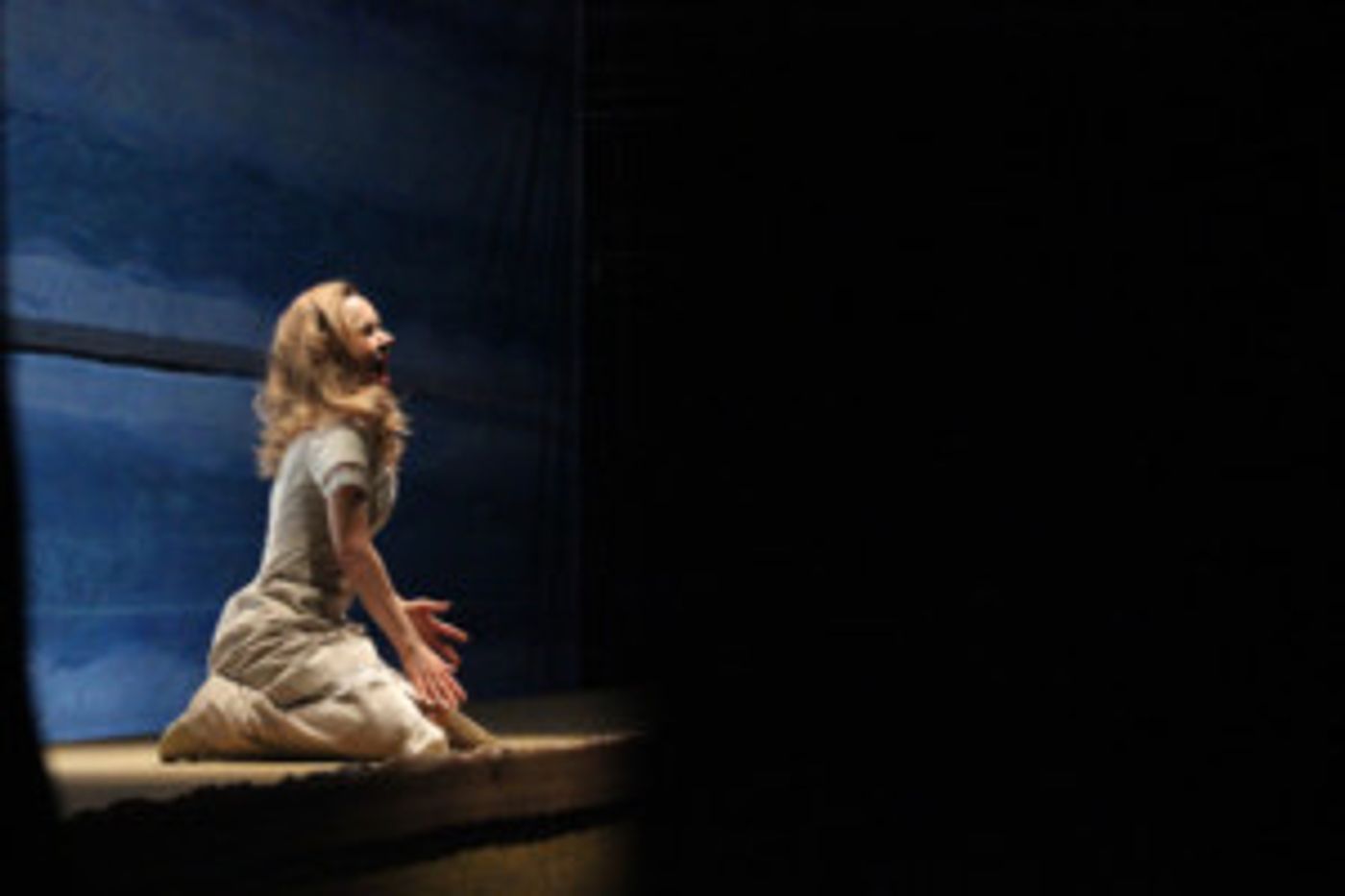 El Dramatismo E Interpretación De El Amor Distante Se Ganó A Los Asistentes Al Palacio De Bellas Artes  Image