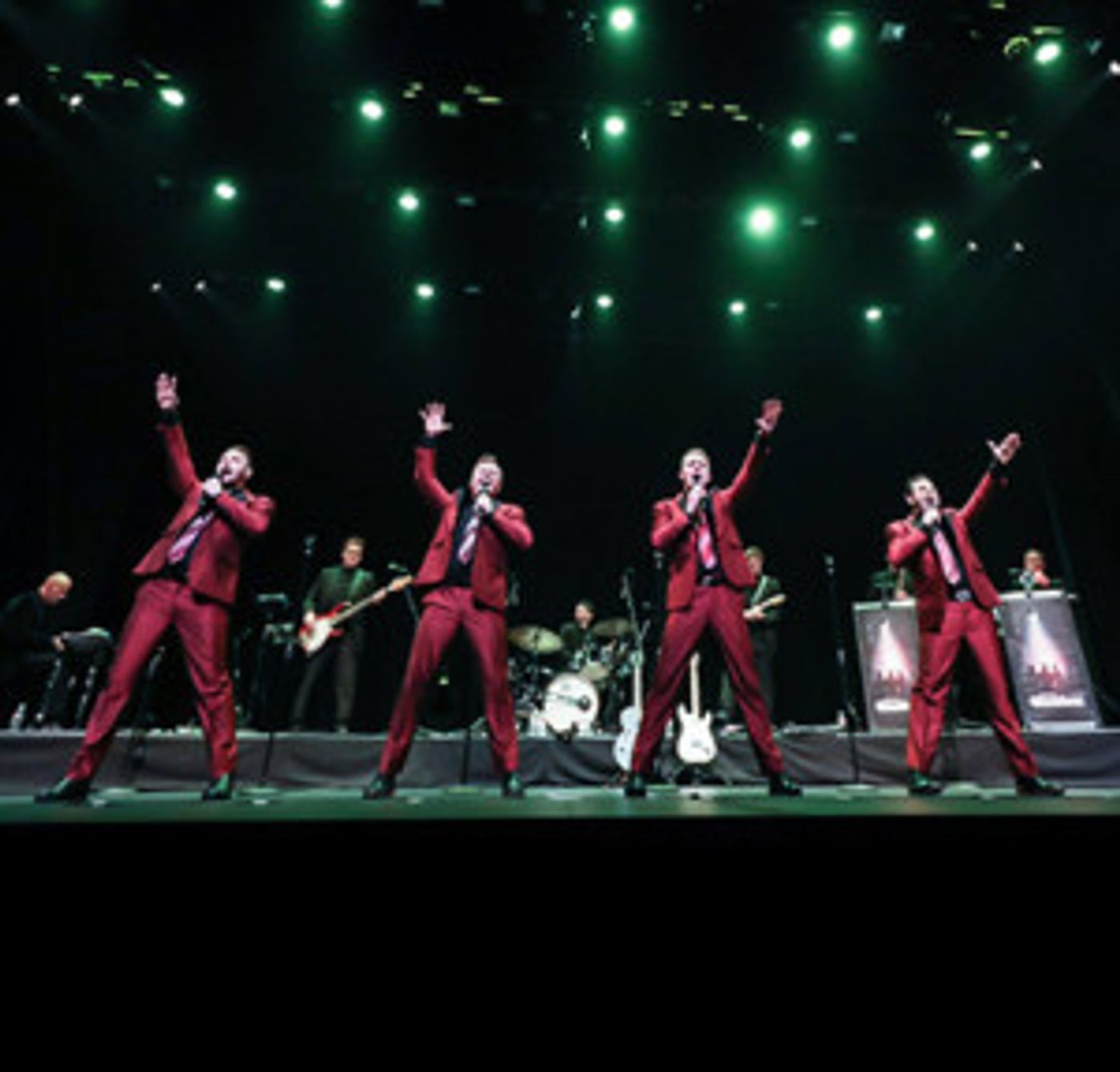 UNDER THE STREETLAMP Comes to Stowe  Image