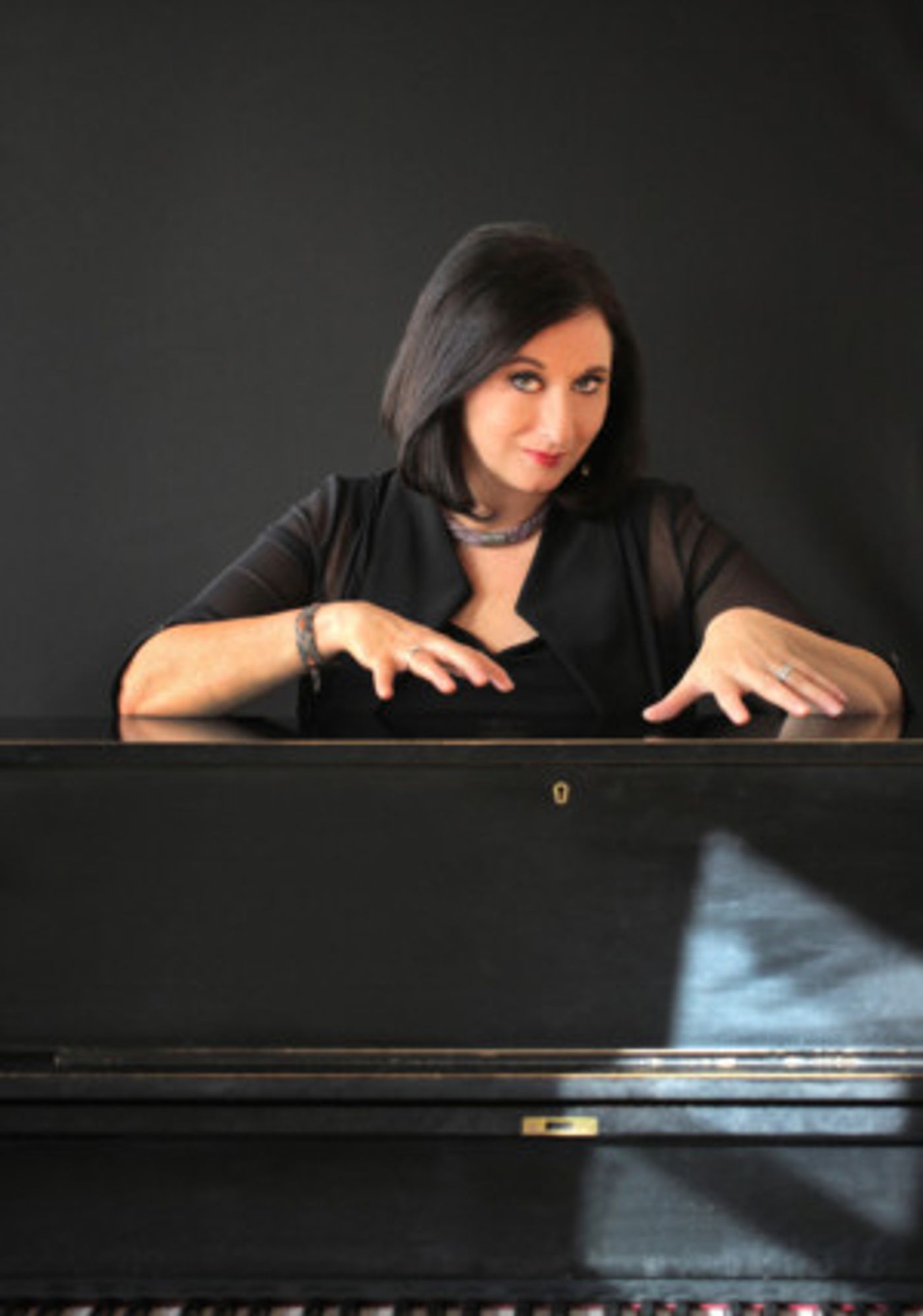 Flushing Town Hall To Present Critically-Acclaimed Renee Rosnes Quartet  Image