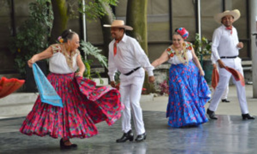 Participaron Escuelas Del INBAL Y Compañías Independientes En El Día Internacional De La Danza En La Plaza Ángel Salas Image