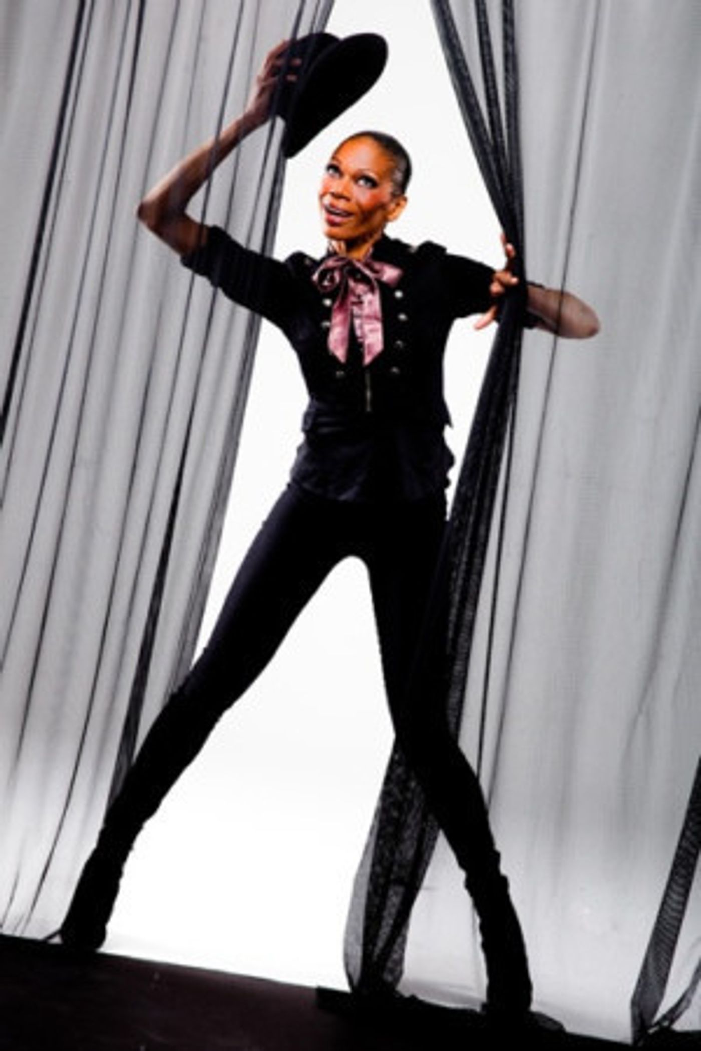 Broadway Veteran Stephanie Pope Returns To Teach Fosse Master Class  Image