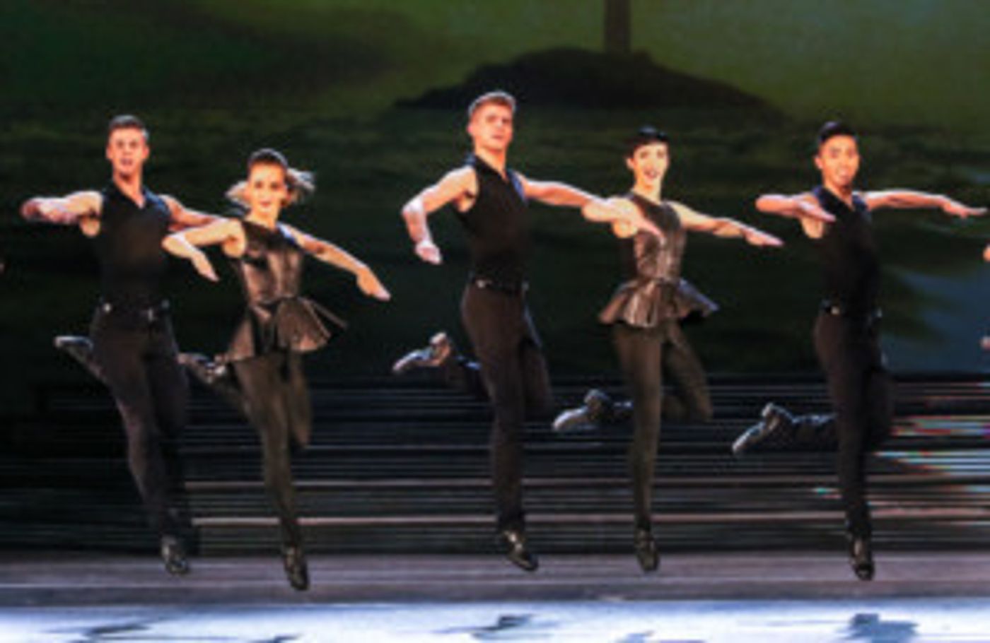 HEARTBEAT OF HOME Heads To Wolverhampton Grand For Exclusive Performances Ahead Of West End Run  Image