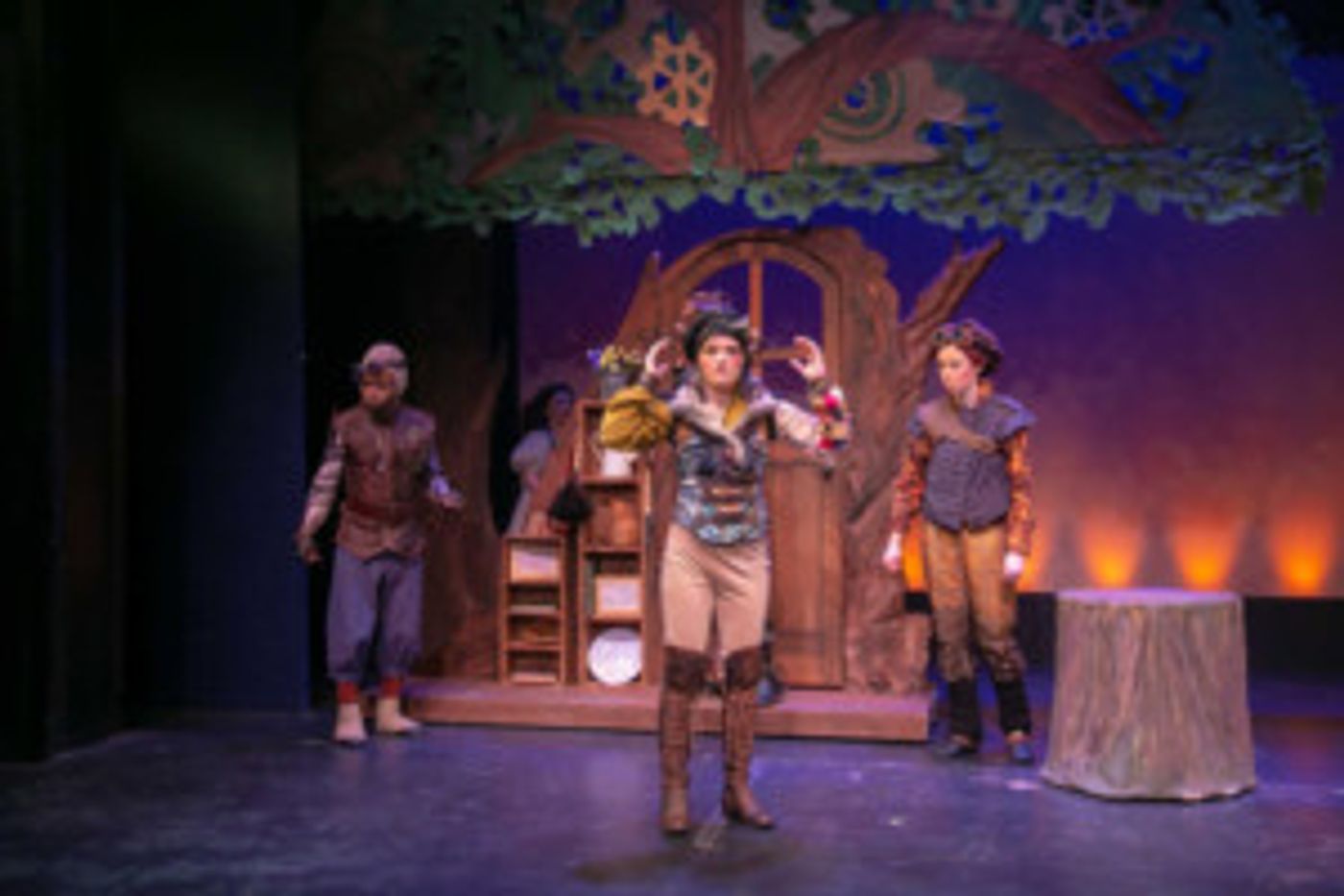 Darien Resident Leads SNOW WHITE At Downtown Cabaret Theatre  Image