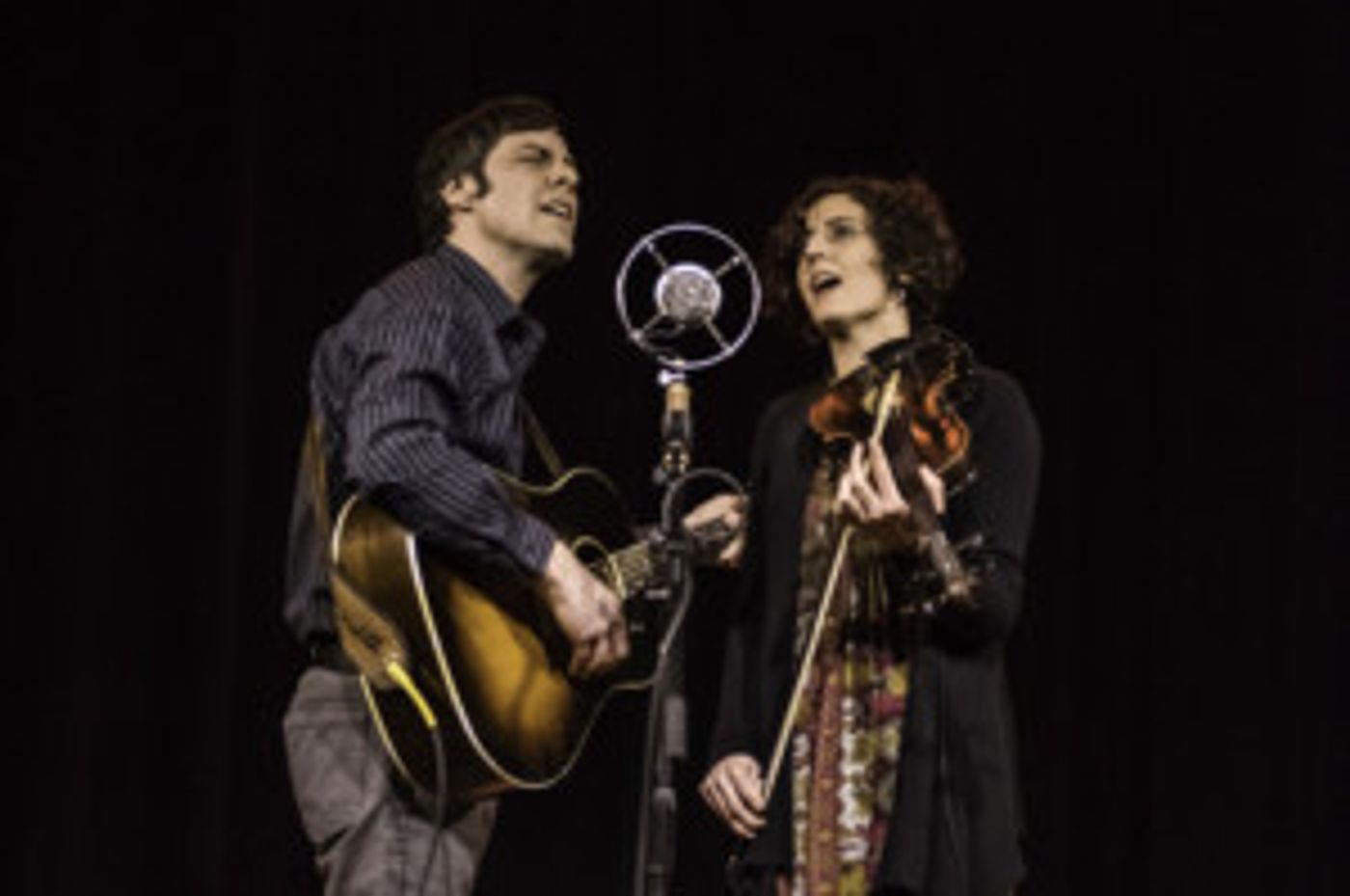 Zoe & Cloyd Sign With Organic Records, Begin Working On Third Album  Image