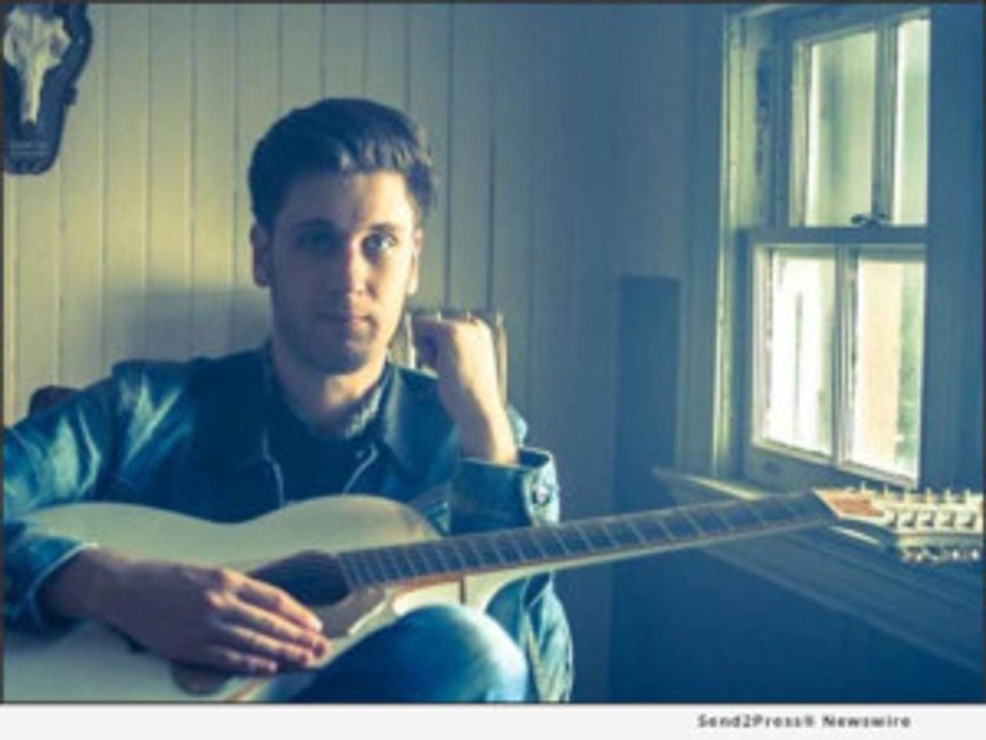 Singer-songwriter Ryan Chernin Looking Up As 'Look Right' Climbs AC Charts  Image