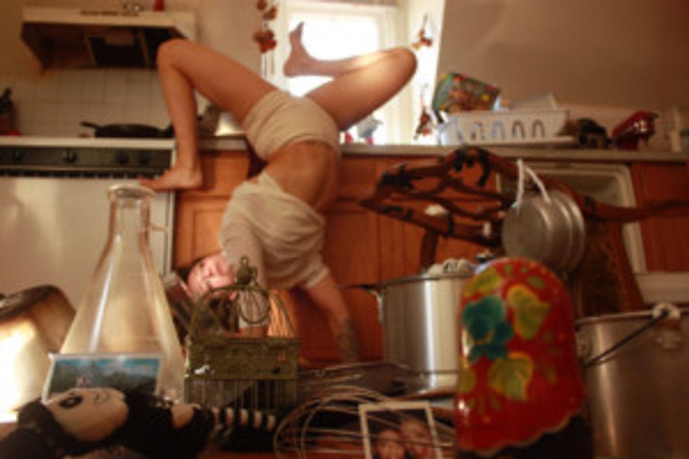 Almanac Dance Circus Theatre Infuses Aerial Magic With A Story Of Overcoming Abuse In World Premiere Of XOXO MOONGIRL  Image