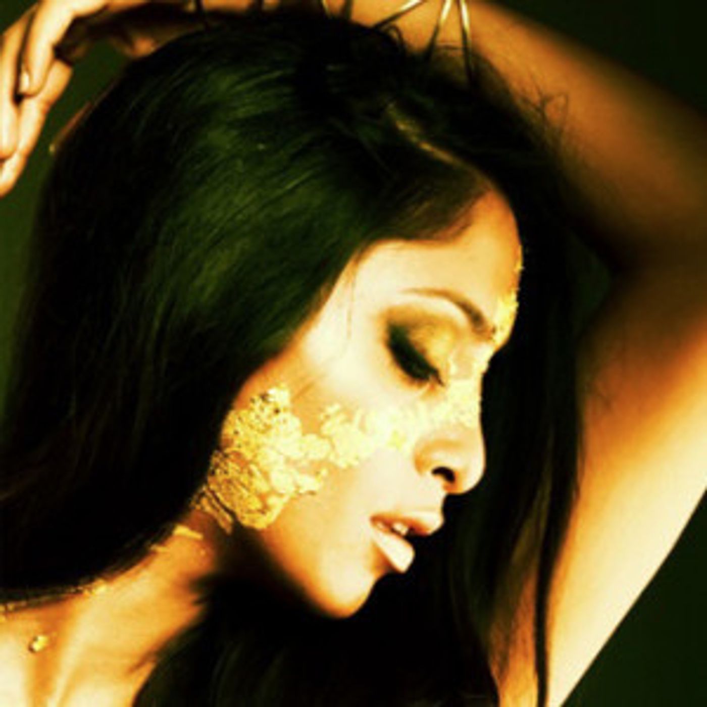 Folk Singer-Songwriter Chantitown Shares New Single “Cause And The Cure”  Image