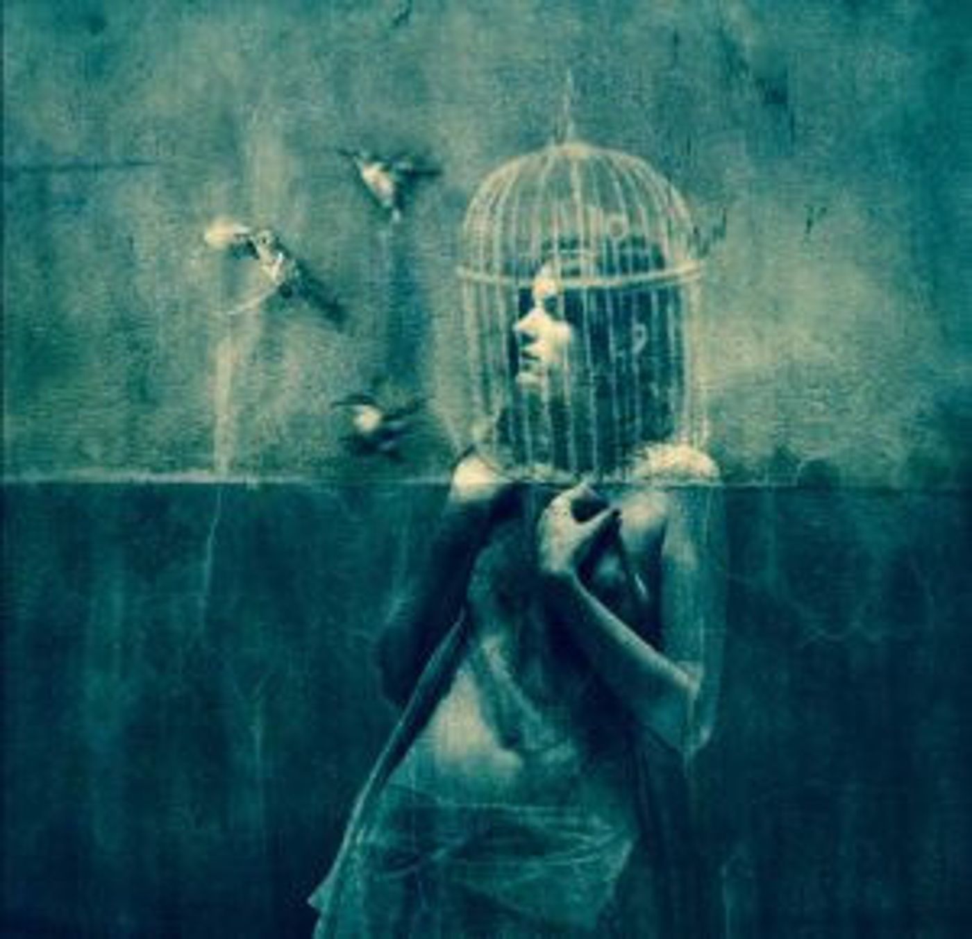 Nicoletta Mandriotti's GIRL INSIDE THE MIRROR Premieres At Planet Connections  Image