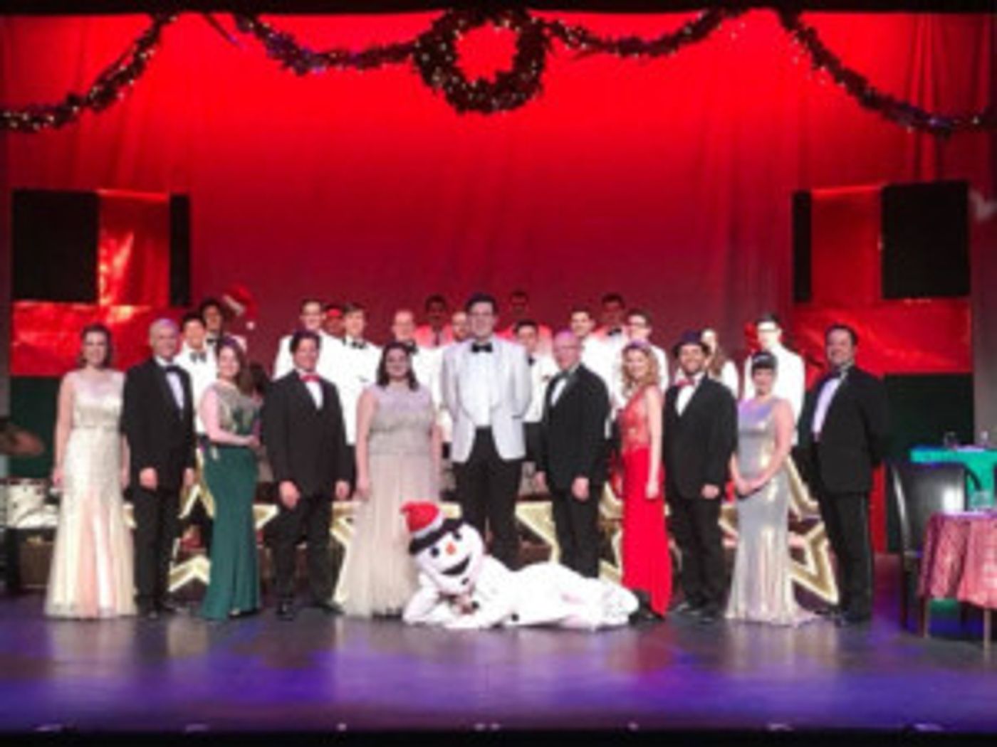 Holiday Concert With A 17-Piece Band Comes to Music Mountain Theatre  Image