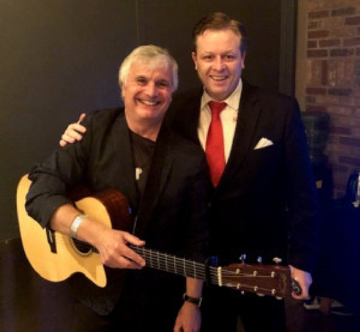 Anthony Kearns Performs 'O America' With Guitarist Laurence Juber On New CD  Image