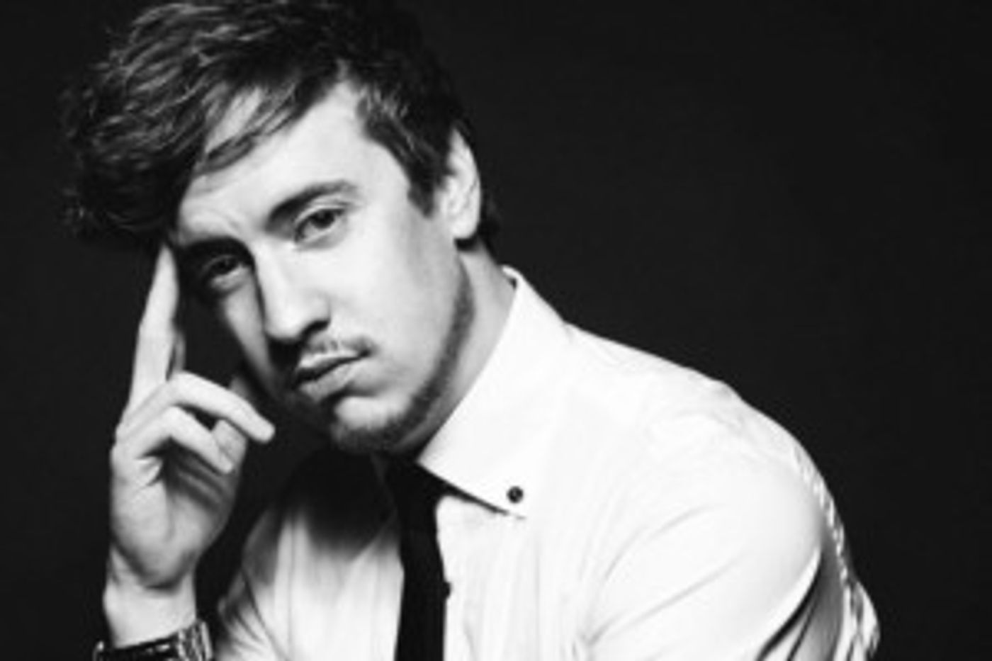 Canadian Singer And Actor Will Bowes Releases Powerful Pop Ballad 'Mad At The World'  Image