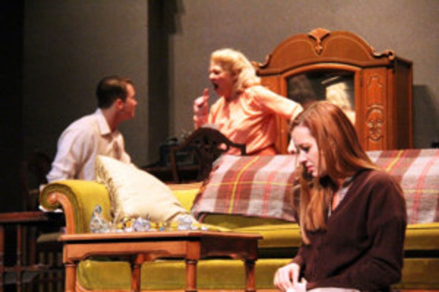 Croswell Stages Tennessee Williams' Classic THE GLASS MENAGERIE  Image