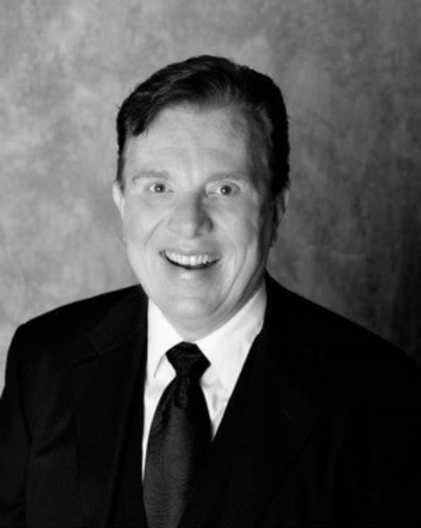 Russ Goeltenbodt Brings Monthly Cabaret To Drew's On Halsted  Image