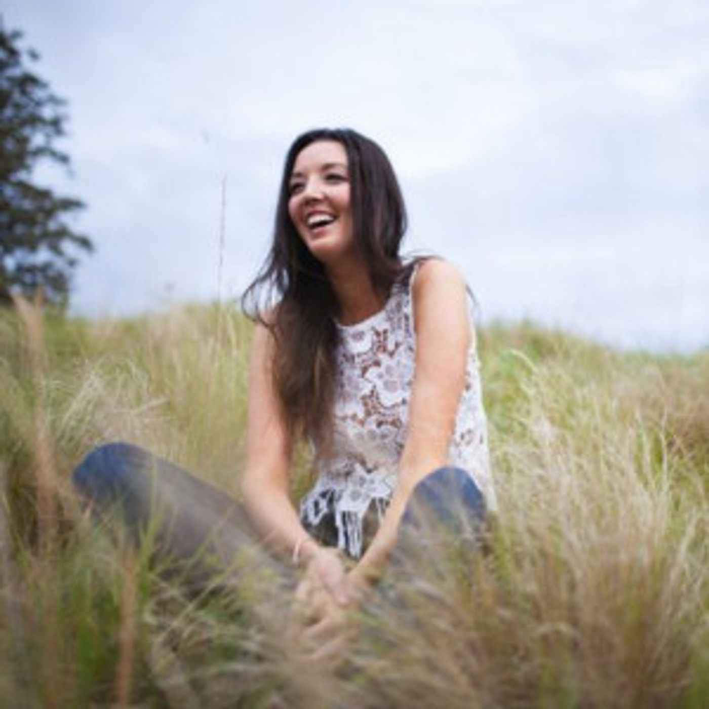 Niki Kennedy Makes A Grand Entrance With New EP  Image